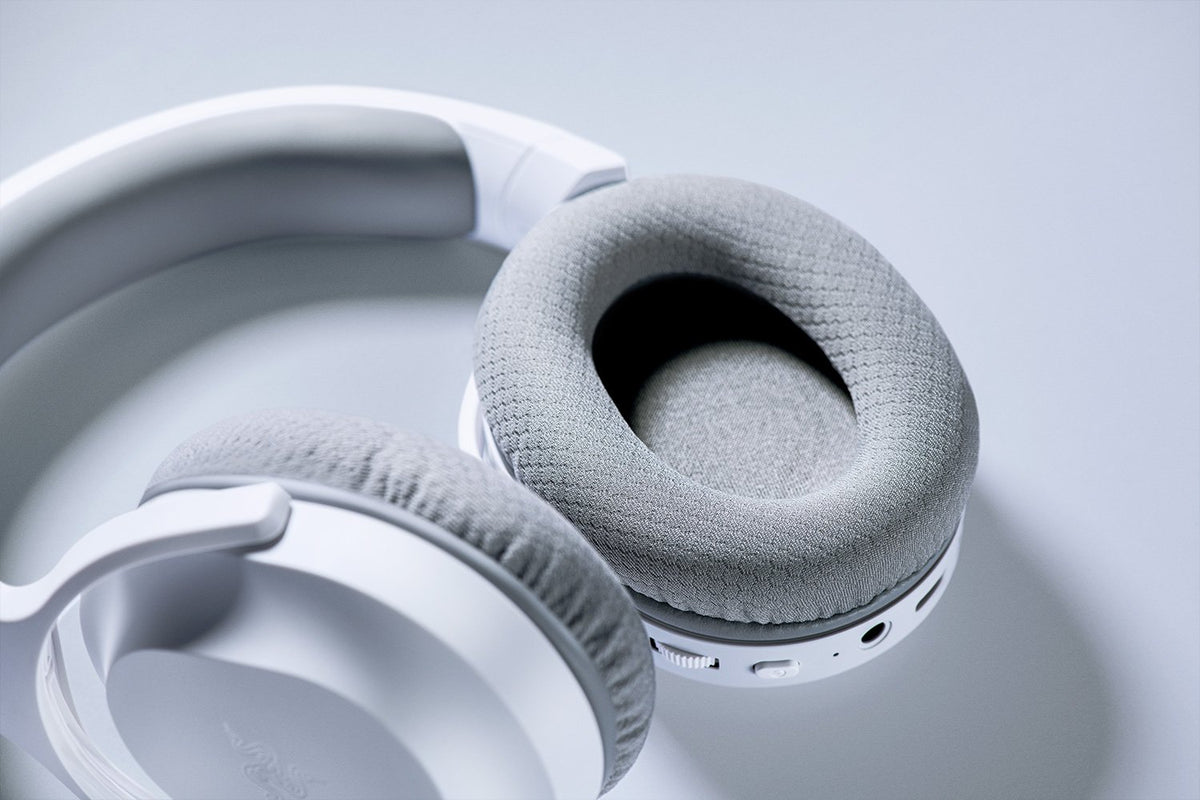 Razer Barracuda X Wireless Multi-Platform Gaming Headset Mercury Edition White